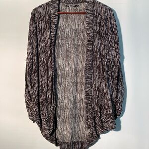 Volcom - sleeveless kimono cardigan. Size XS